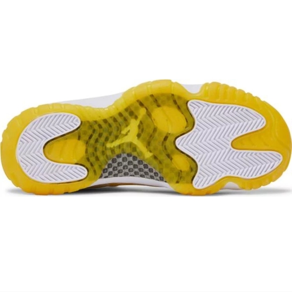 Jordan 11 - Picture 4 of 5